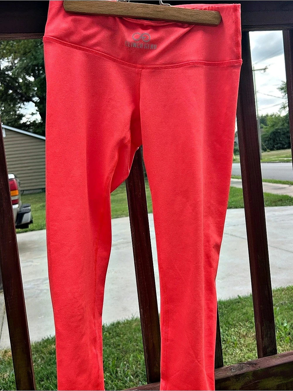 Clinch Gear Women'Small Compression Capri Pant Pink Small
